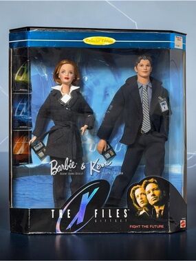 1998 X-Files Barbie Agent Scully & Ken Agent Mulder